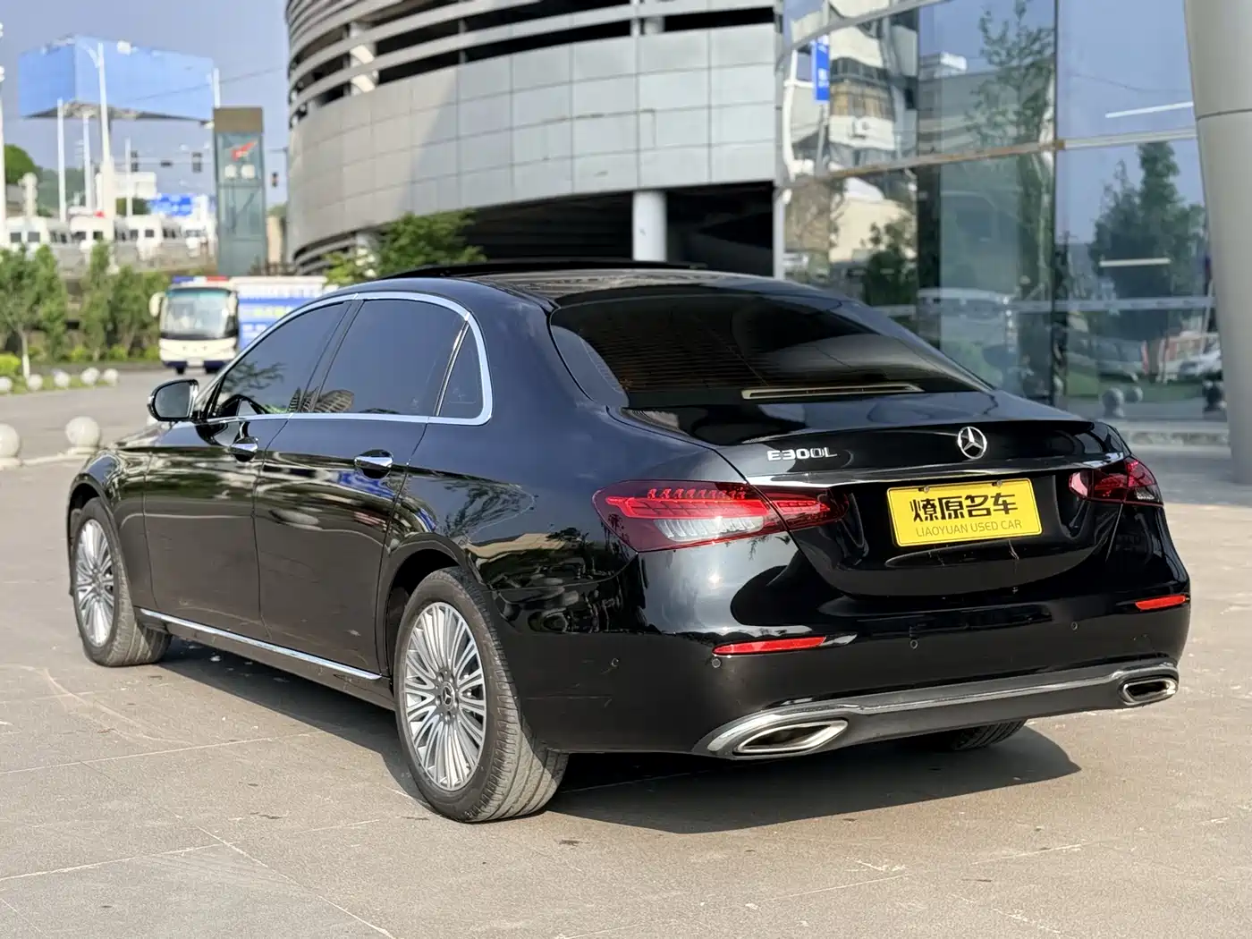 Mercedes-Benz E-Class 2022 Second Facelift E 300 L Luxury фото 5