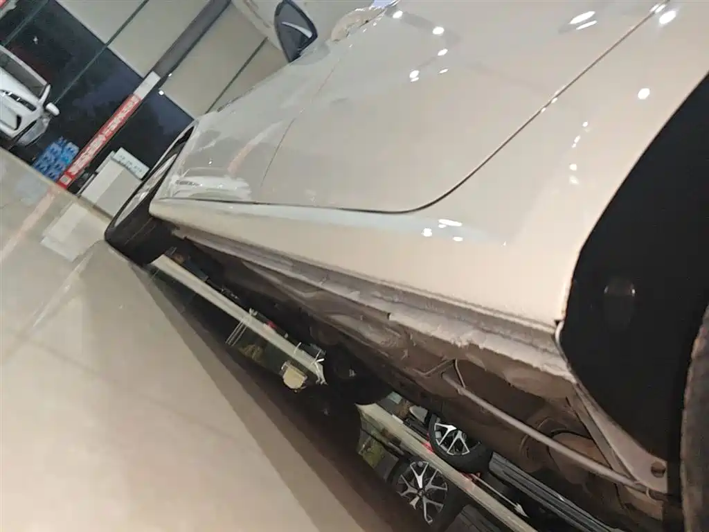 Volkswagen Lavida 2017 1.6L Automatic Trend Edition фото 22