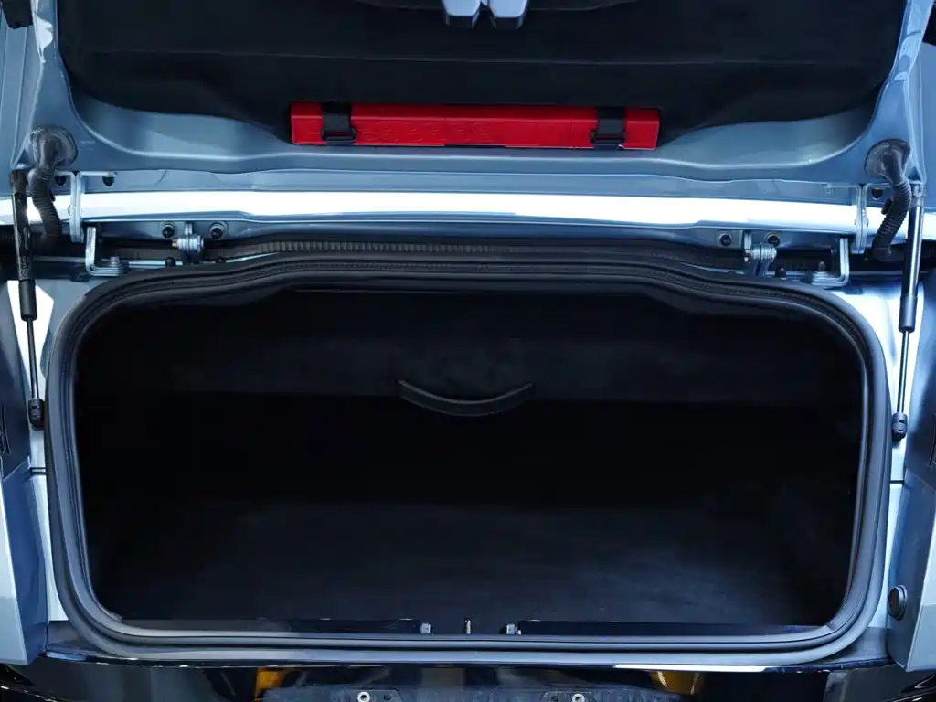 Aston Martin DB11 2021 2020 4.0T V8 Volante