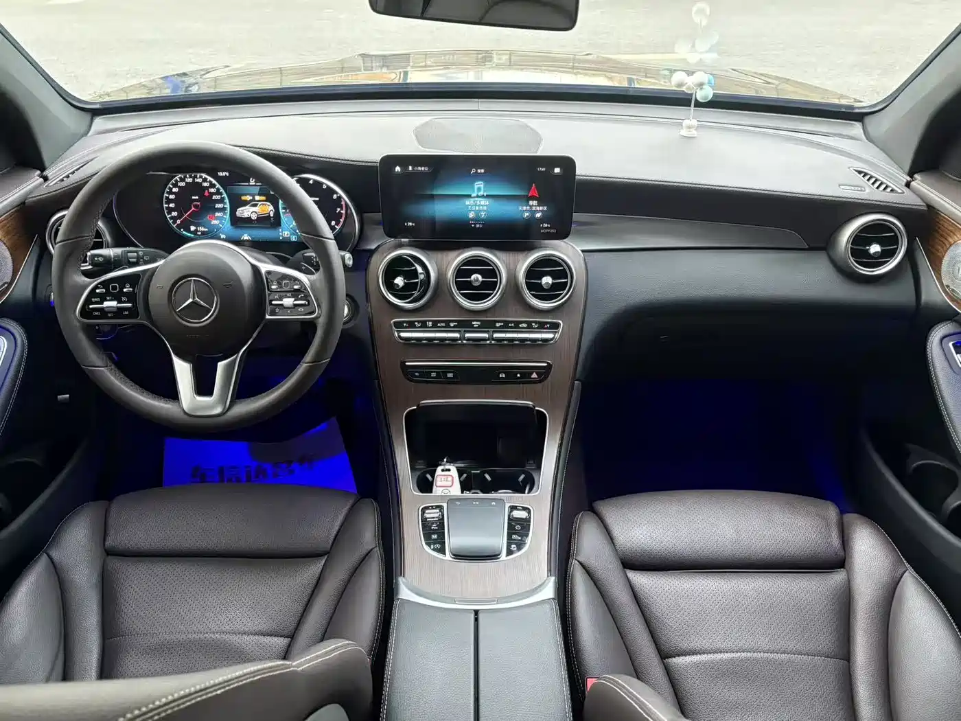 Mercedes-Benz GLC 2021 GLC 300 L 4MATIC Sporty фото 6