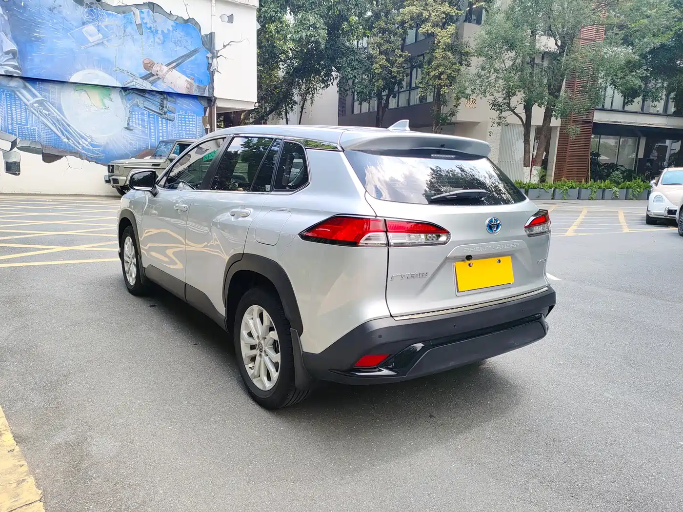 Toyota Frontlander 2023 2.0L Smart Hybrid Dual Engine Leading Edition фото 6