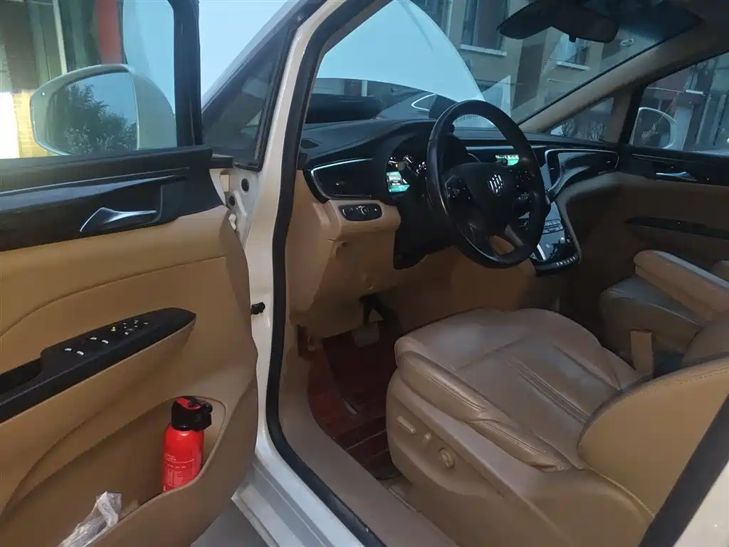 Buick GL8 2017 ES 28T Luxury China V фото 14