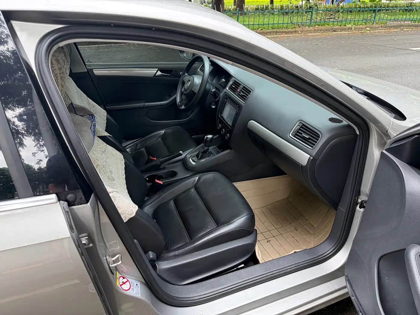Photo 15 - Volkswagen Sagitar