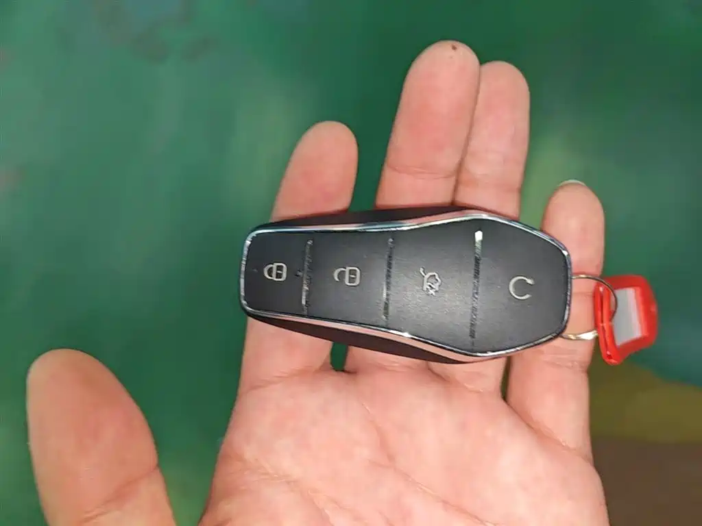BYD Song L DM-i 2026 DM-i Intelligent Driving Edition 135KM Base Model фото 9