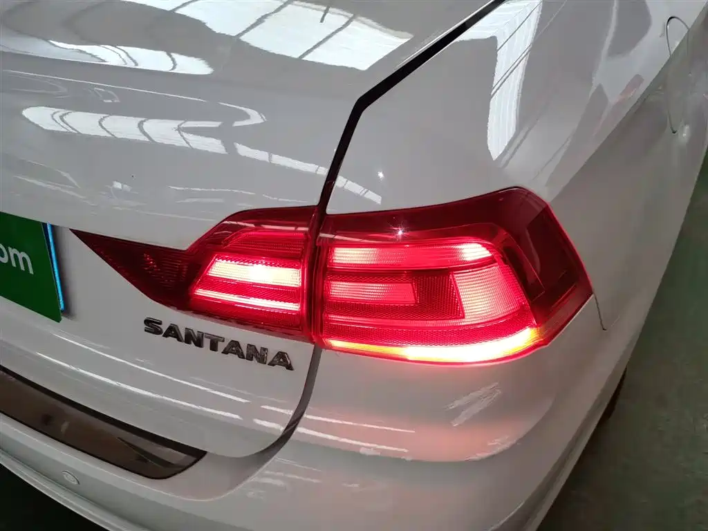 Volkswagen Santana 2018 1.5L Manual Trend Edition фото 8