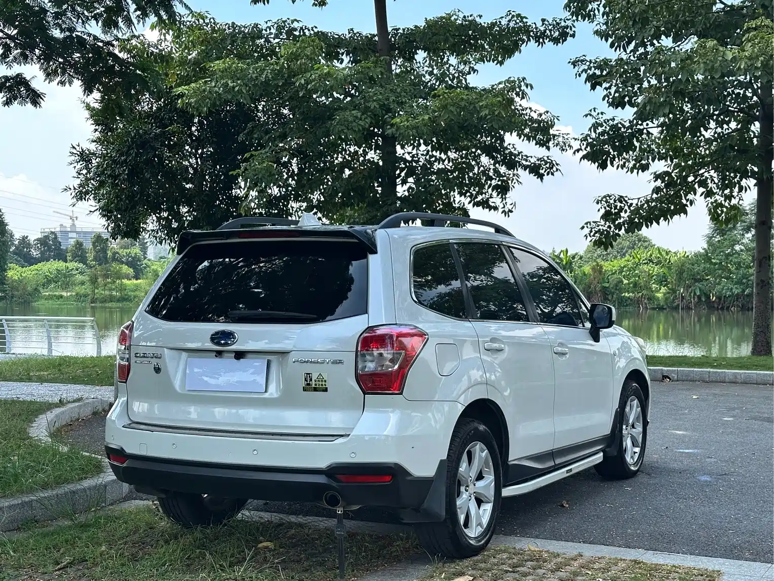 Photo 8 - Subaru Forester