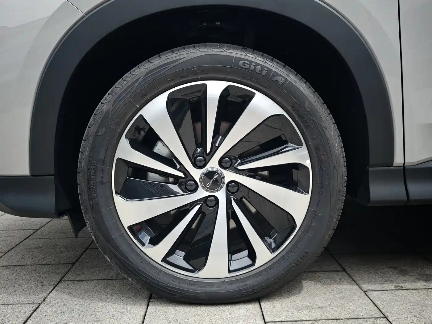 BYD Song PLUS PHEV 2024 Glory Edition DM-i 150km Flagship PLUS фото 5
