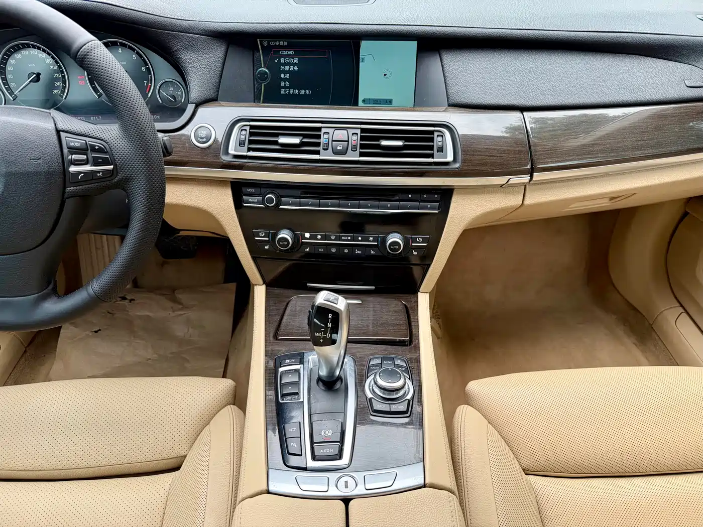 BMW 7 Series 2011 730Li Elegance фото 14