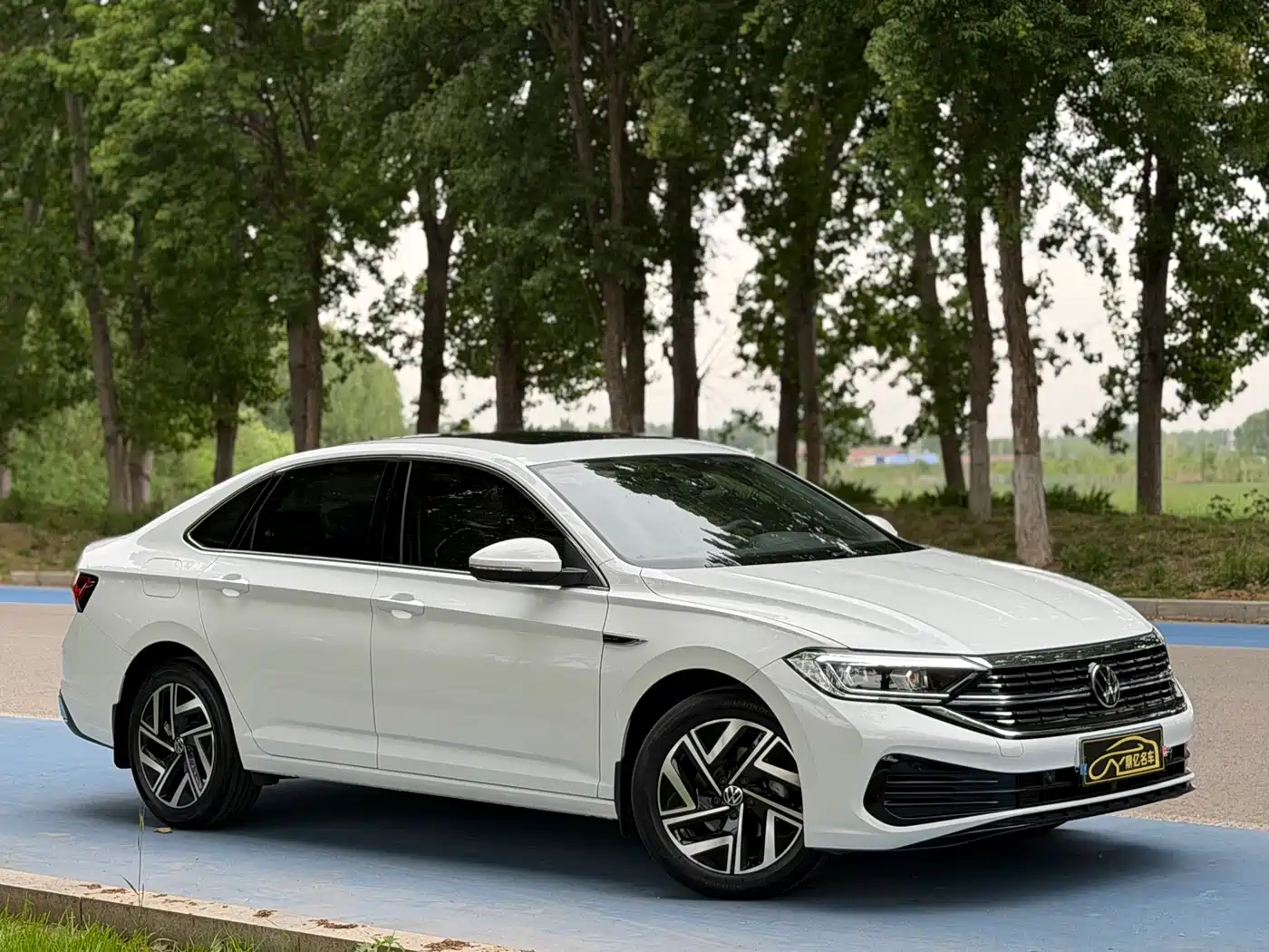 Volkswagen Sagitar 2023 300TSI DSG Surpassing Edition фото 6