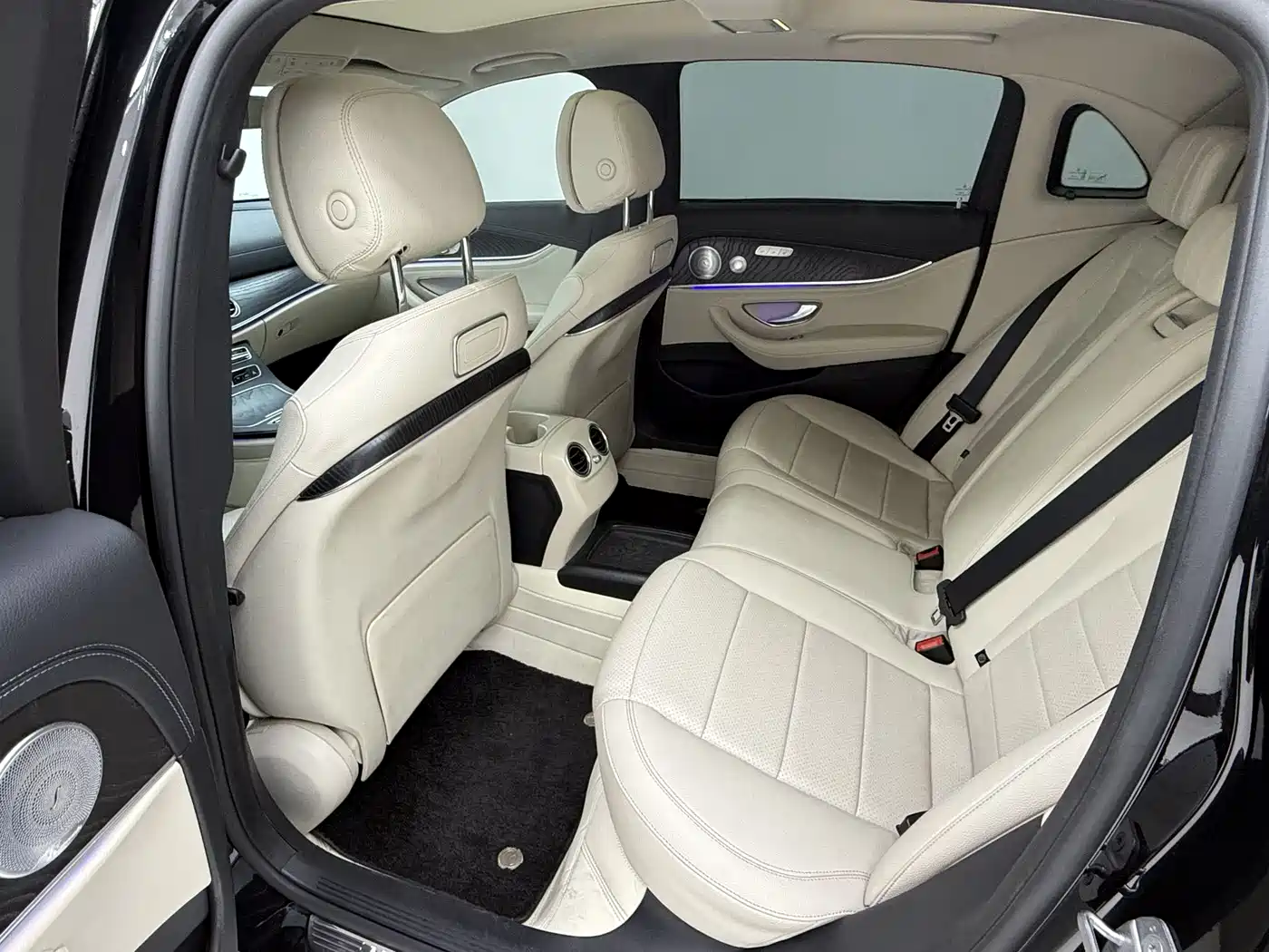 Mercedes-Benz E-Class 2017 E 300 L Sport Luxury фото 12