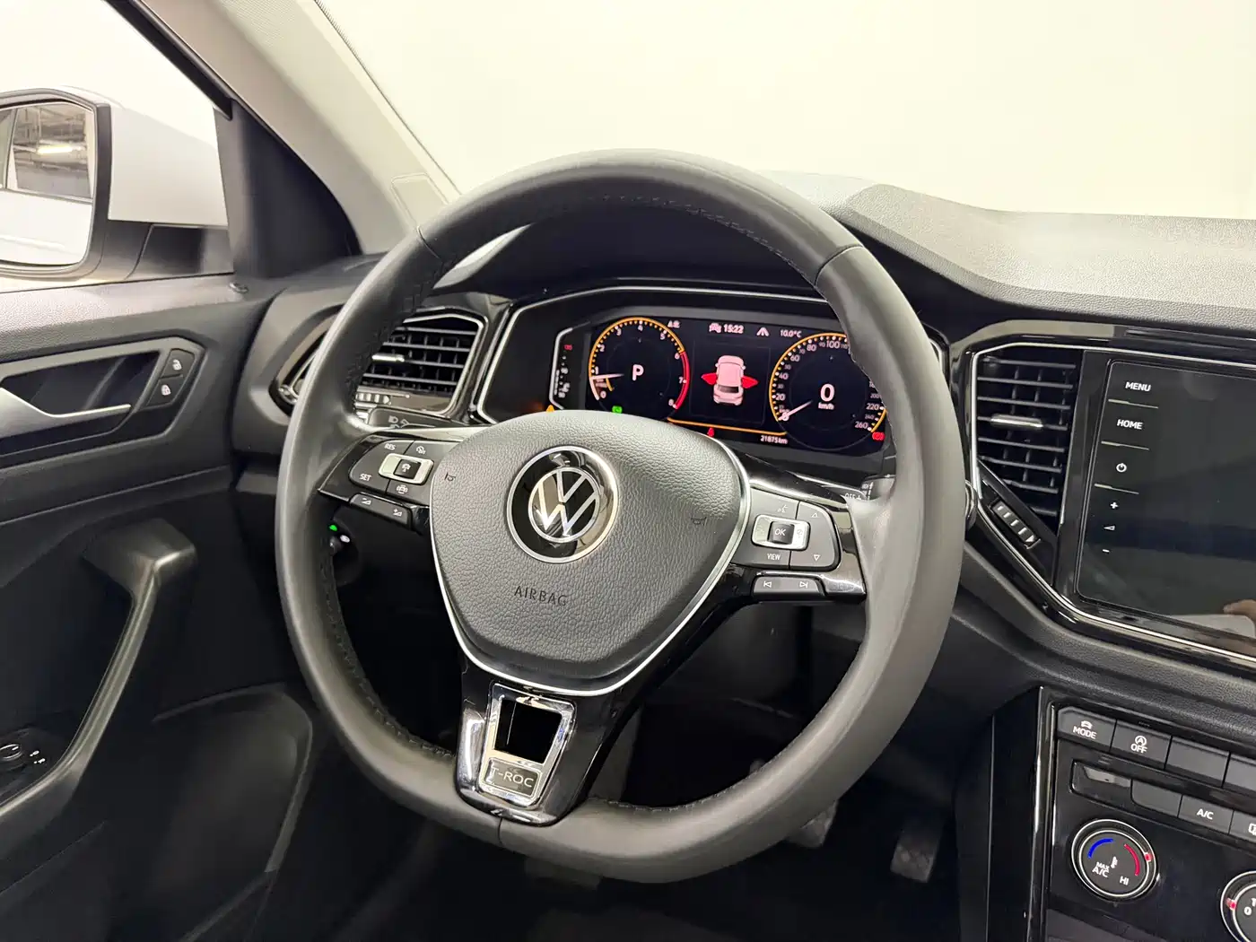 VOLKSWAGEN T ROC EXPLORING SONGS