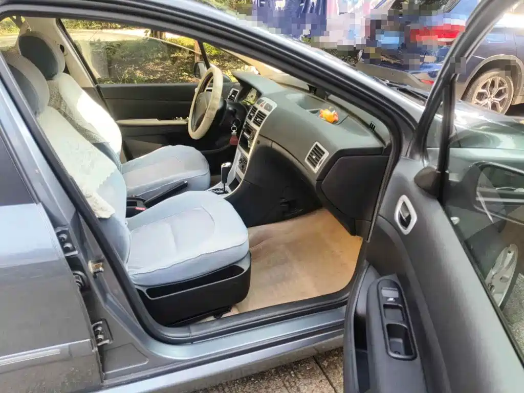 Peugeot 307 2011 2010 Hatchback 1.6L Automatic Comfort