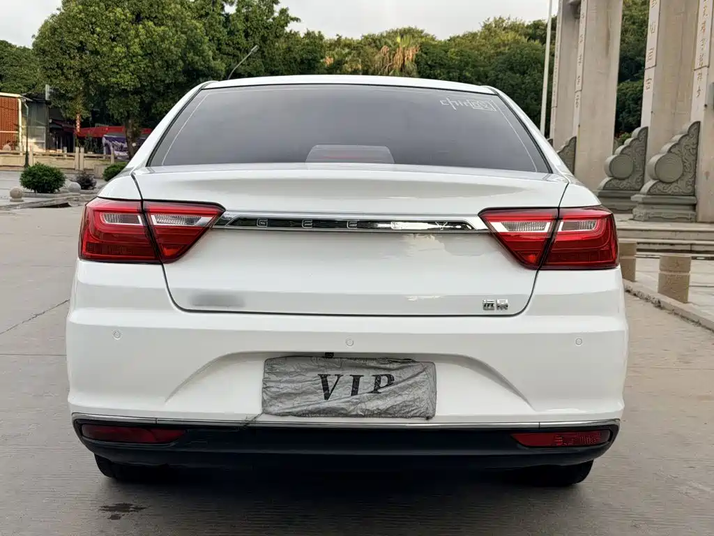 Фото 6 - Geely Vision