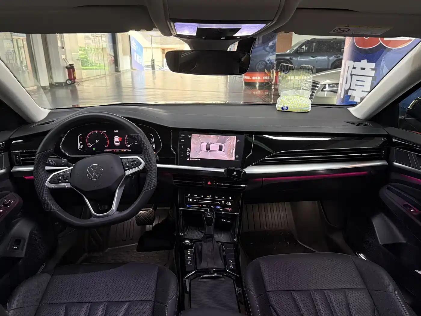 Volkswagen Passat 2025 Outstanding 380TSI Dragon Glory Edition фото 13