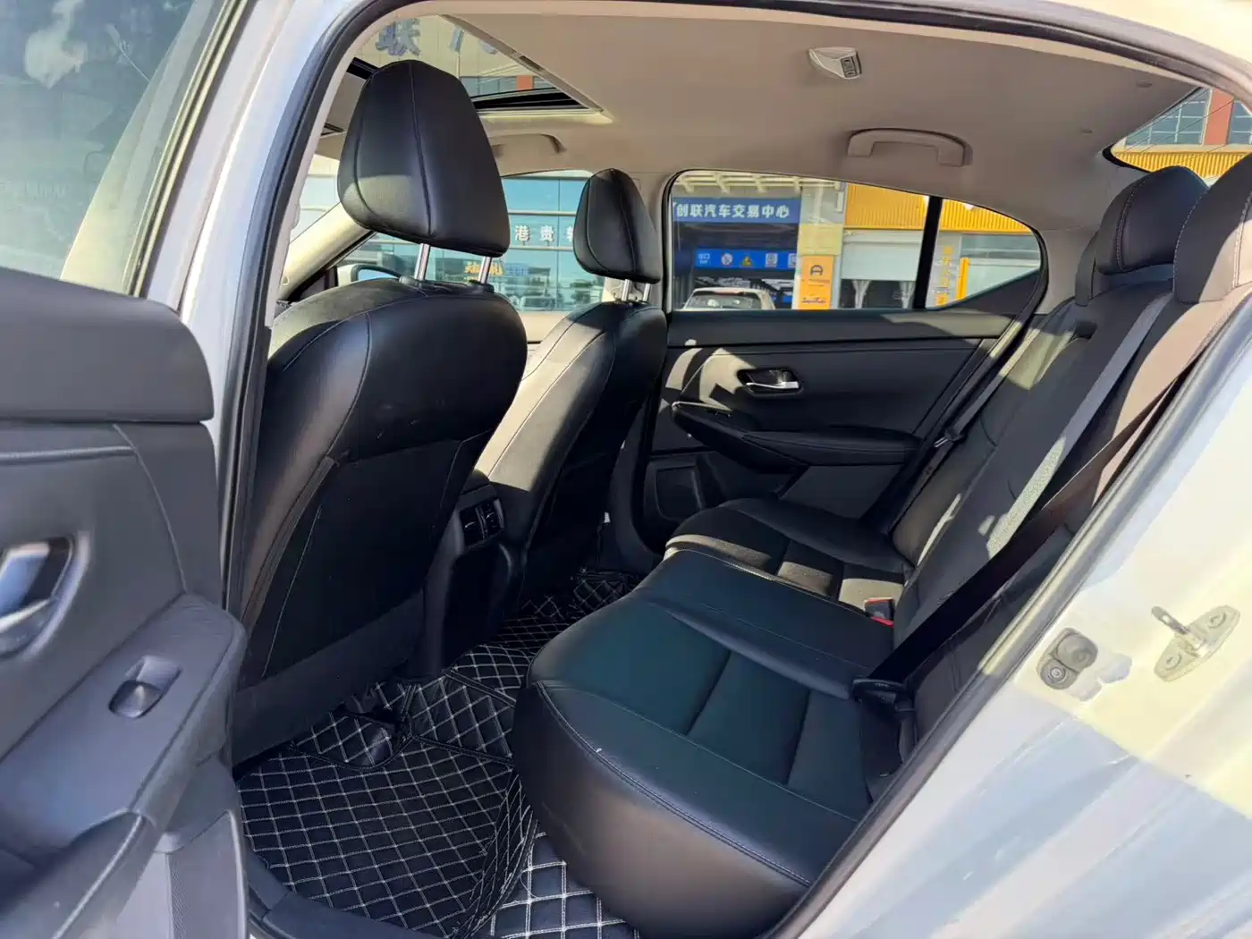Фото 5 - Nissan Sylphy