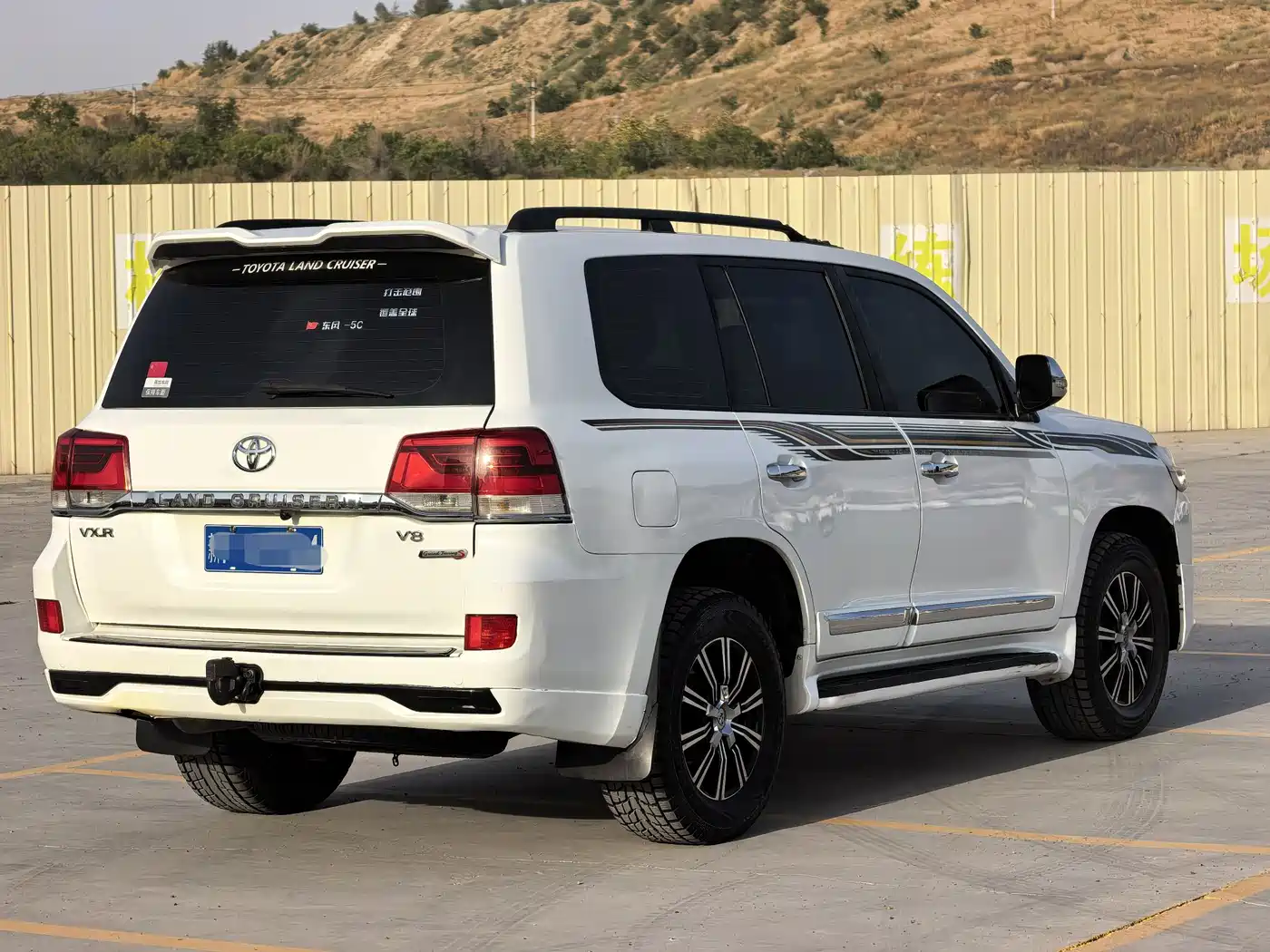 Toyota Land Cruiser (Import) 2014