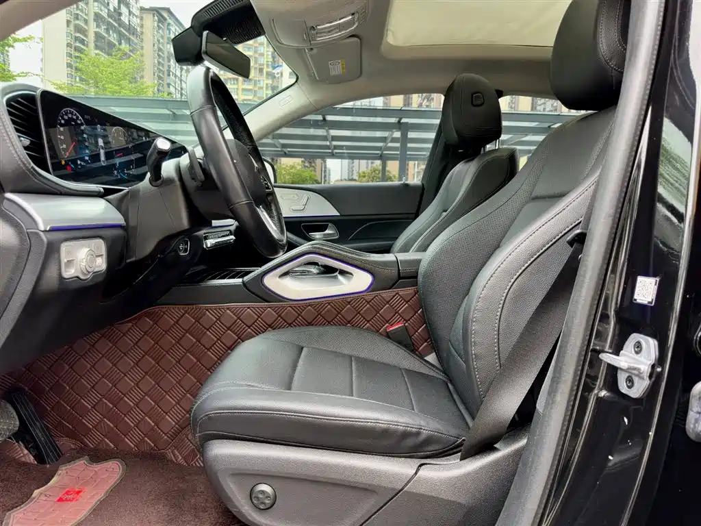 Mercedes-Benz GLE Coupe 2020 GLE 350 4MATIC Coupe SUV Fashion фото 8