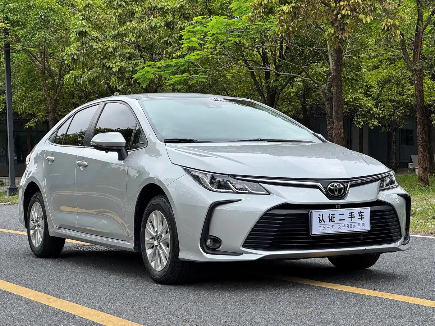 Toyota Corolla 2021 1.2T S-CVT Pioneer PLUS Edition фото 3