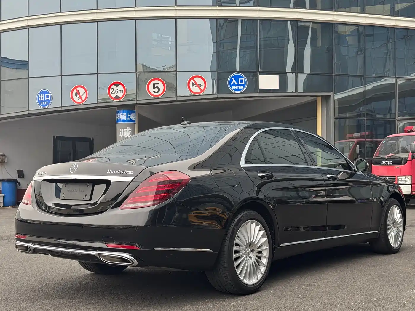 Mercedes-Benz S-Class 2016 S 320 L Business Edition фото 5