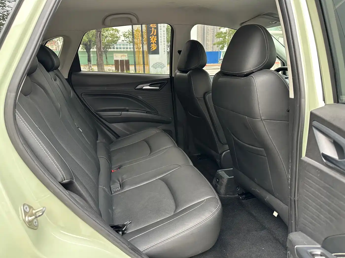 Nezha Auto Nezha V 2022 2021 Long Range Intelligent Edition