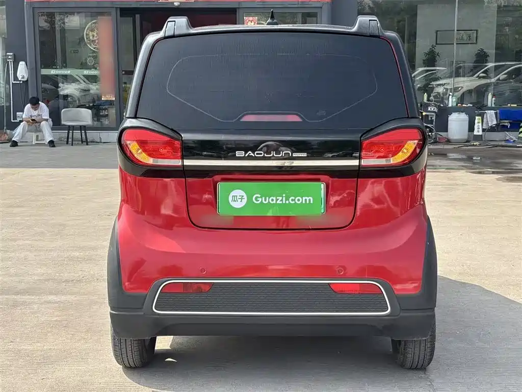 BAOJUN E100