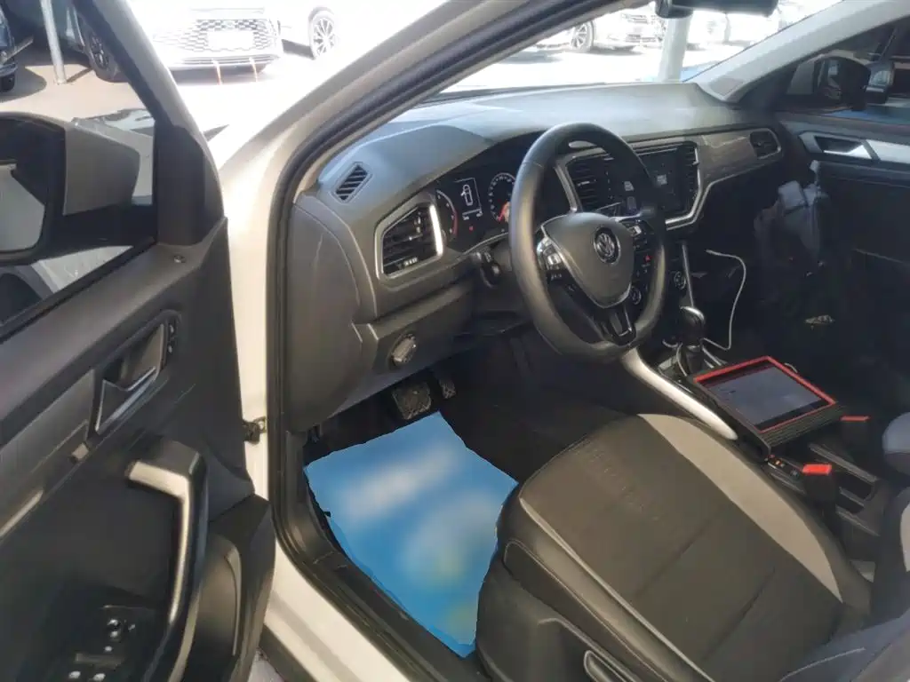 Volkswagen T-ROC 2018 230TSI DSG 2WD Progressive China V фото 16