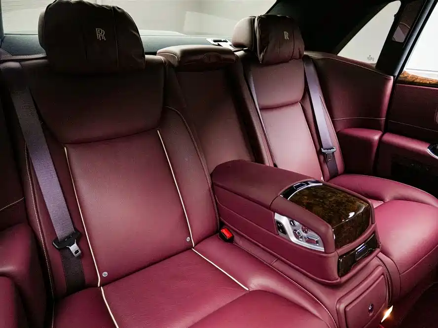 Rolls-Royce Ghost 2018 6.6T Standard Wheelbase фото 13