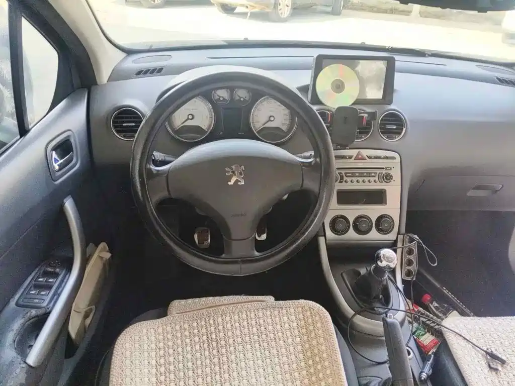 Peugeot 408 2011 2011 1.6L Manual Comfort Edition