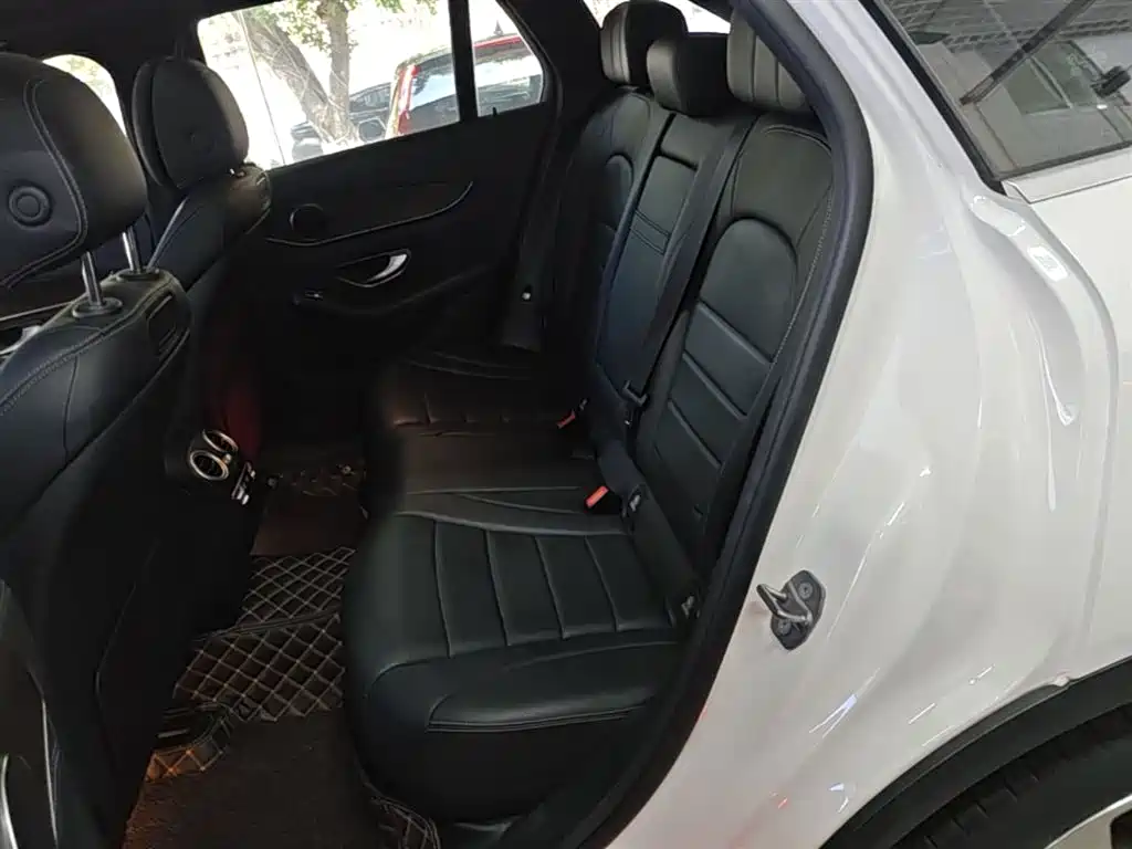 Mercedes-Benz GLC 2018 Facelift GLC 300 4MATIC Dynamic фото 17