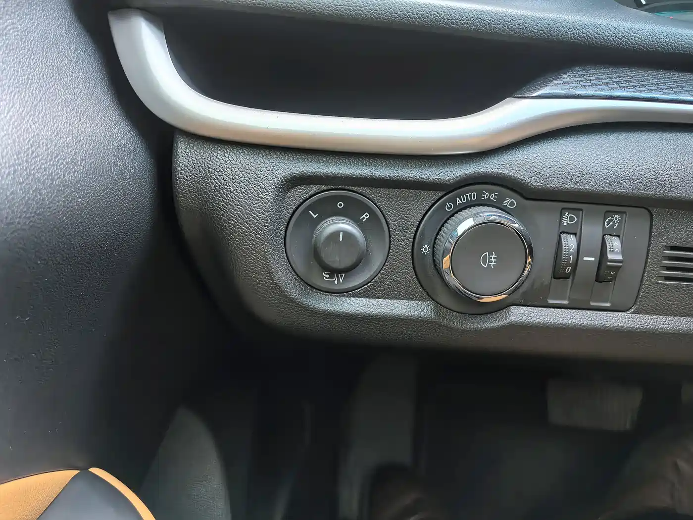 Buick Excelle 2019 18T Auto Connected Flagship China VI фото 17