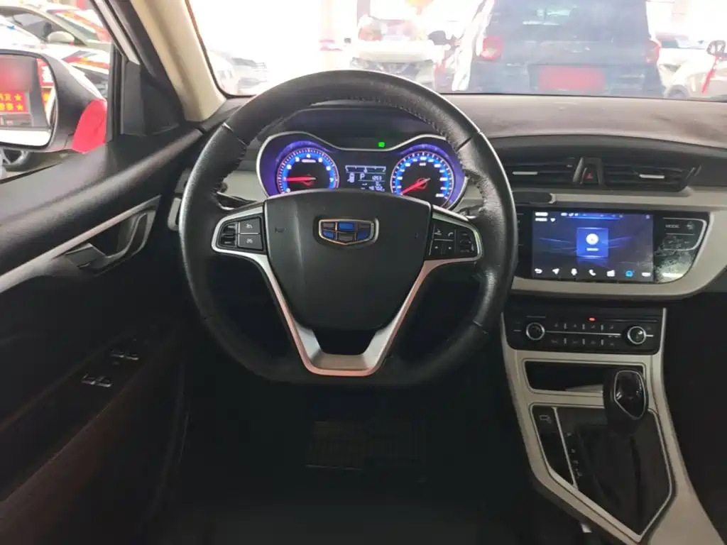 Фото 11 - Geely Vision