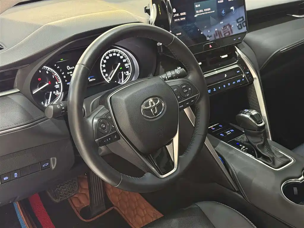 Toyota Venza 2022 2.0L CVT 2WD Premium фото 15