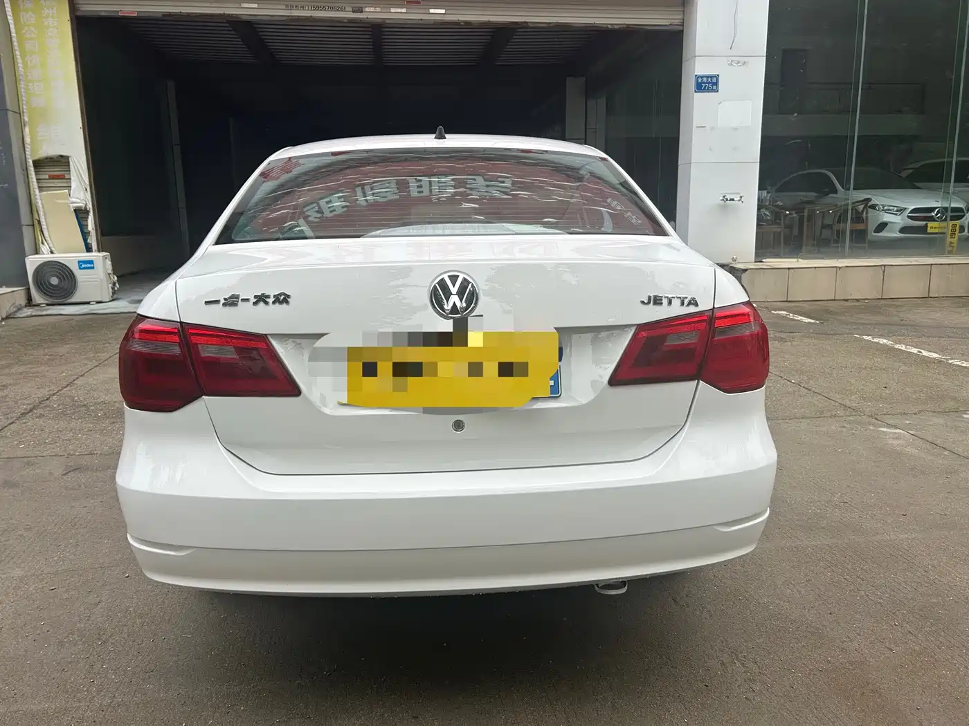 Volkswagen Jetta 2013 1.6L Automatic Comfort фото 4
