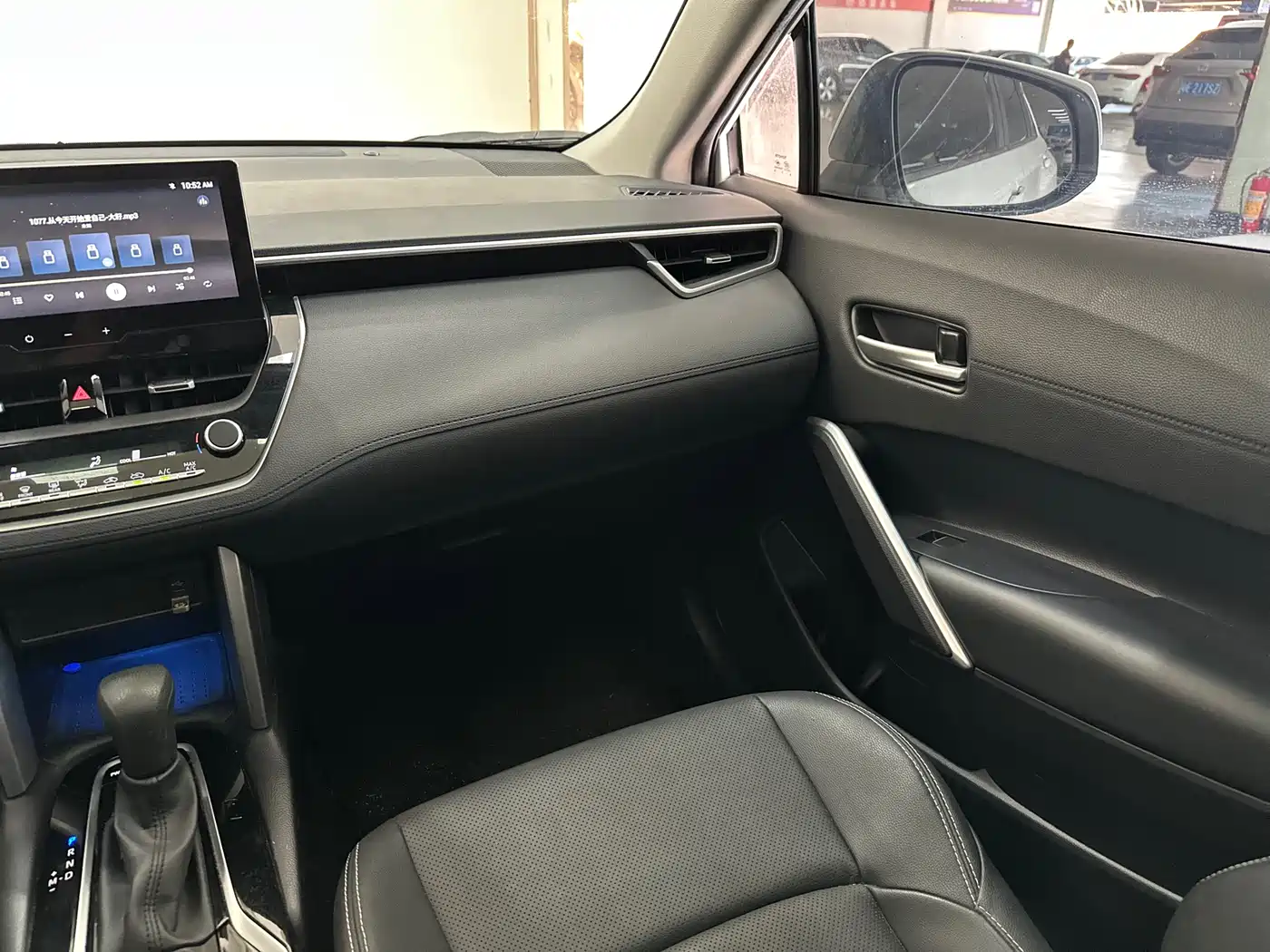 Toyota Frontlander 2023 2.0L CVT Luxury Edition фото 13