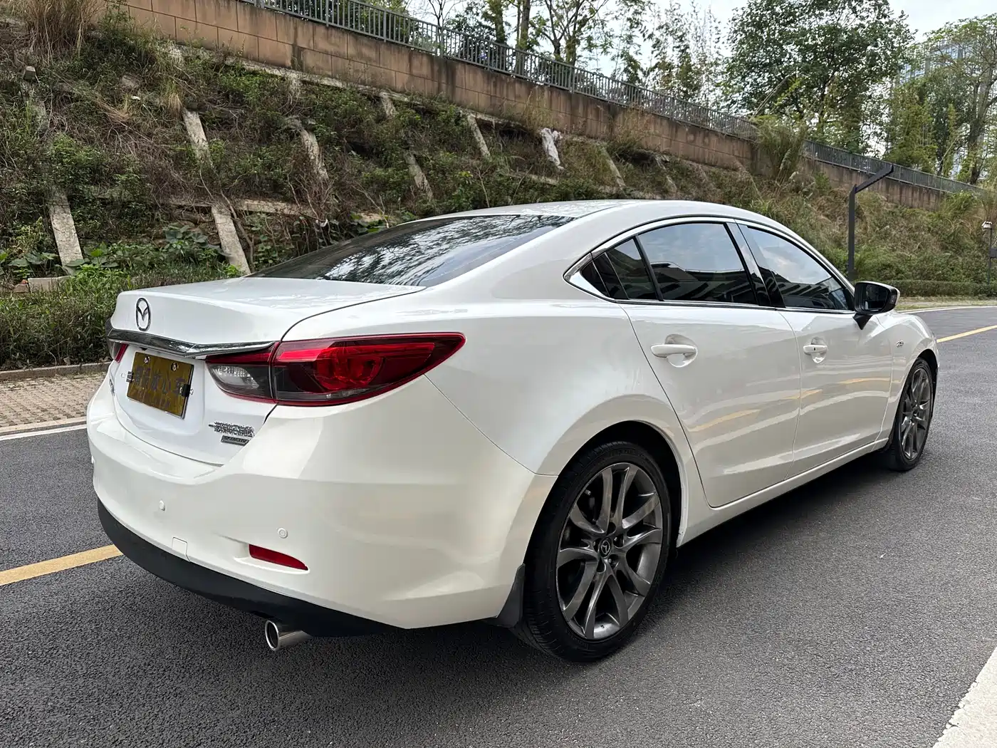 Mazda Atenza 2017 2.5L Skyactiv-G Premium фото 5