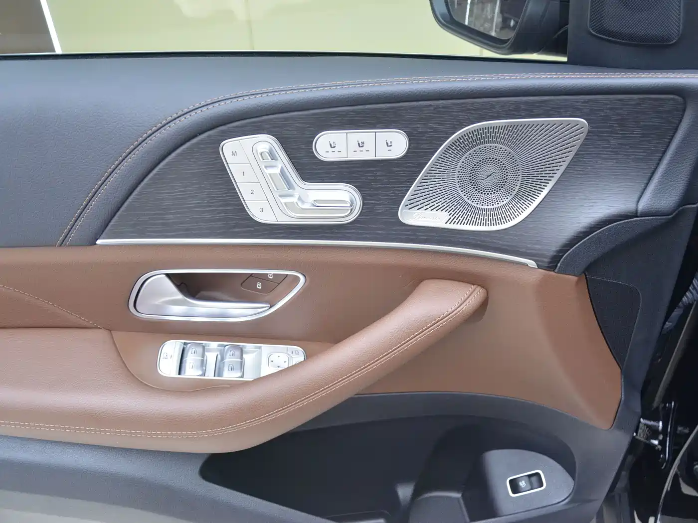 Mercedes-Benz GLS 2024 GLS 450 4MATIC Fashion Edition фото 9