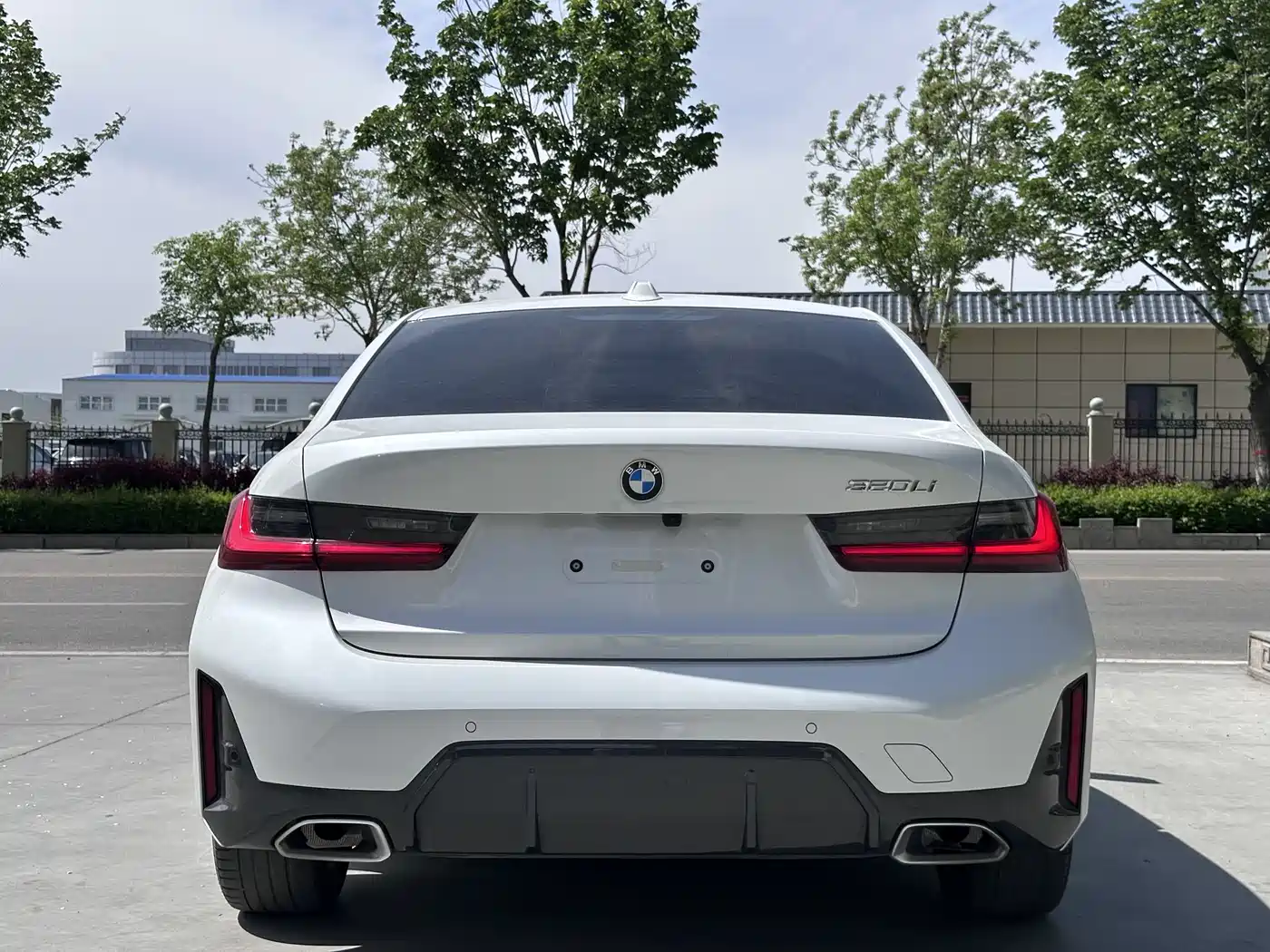 BMW 3 Series 2023 320Li M Sport Package фото 8