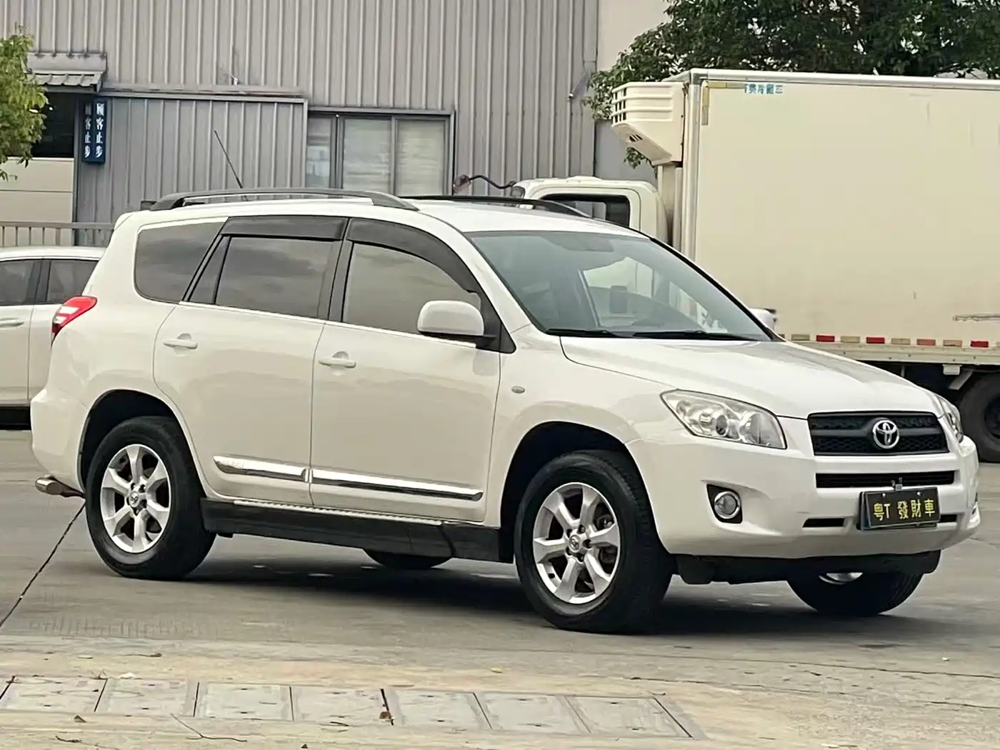 Toyota RAV4 Rongfang 2013 Special Edition 2.0L Auto Classic фото 3