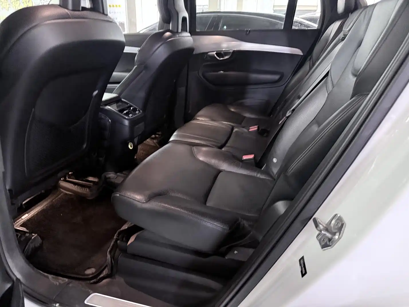 صورة 11 - Volvo XC90