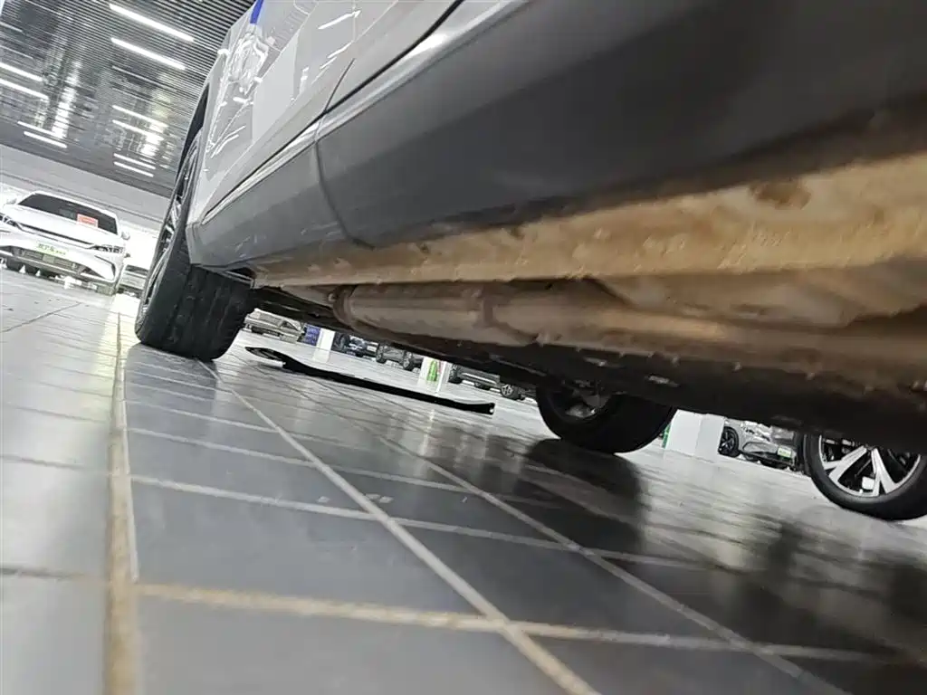 Geely Galaxy Galaxy L7 2023 1.5T 115km Starship фото 22