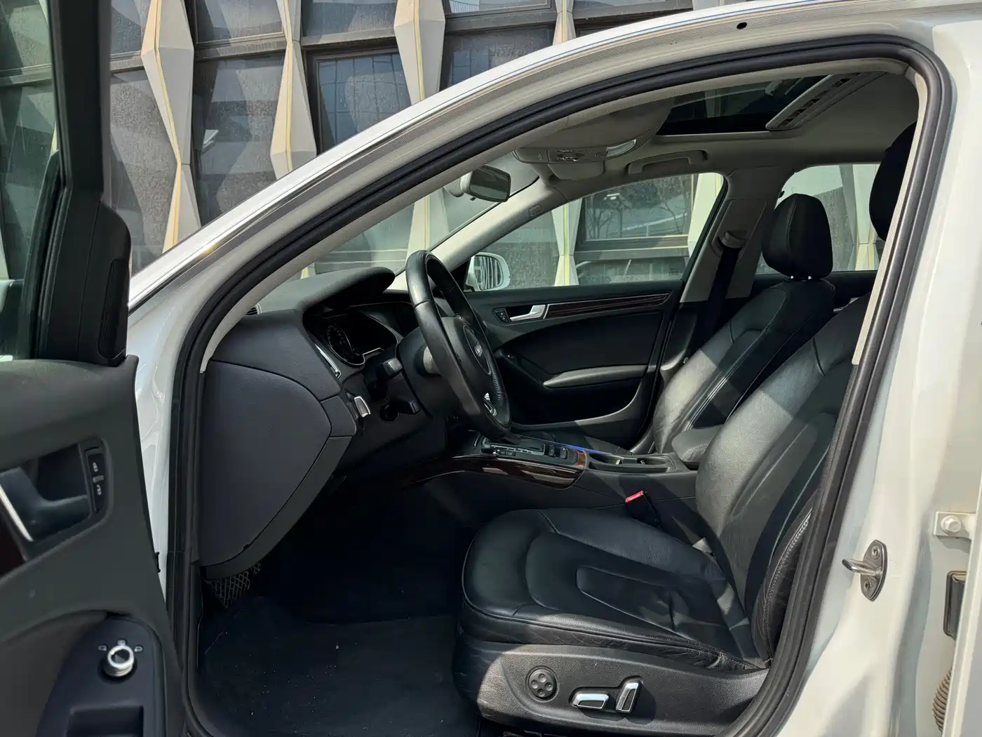 Audi A4L 2013 35 TFSI Automatic Comfort фото 5