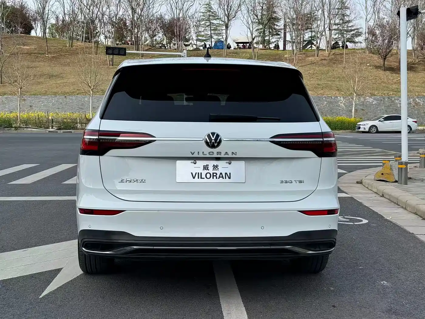 Volkswagen Viloran 2020 330TSI Luxury Edition фото 4