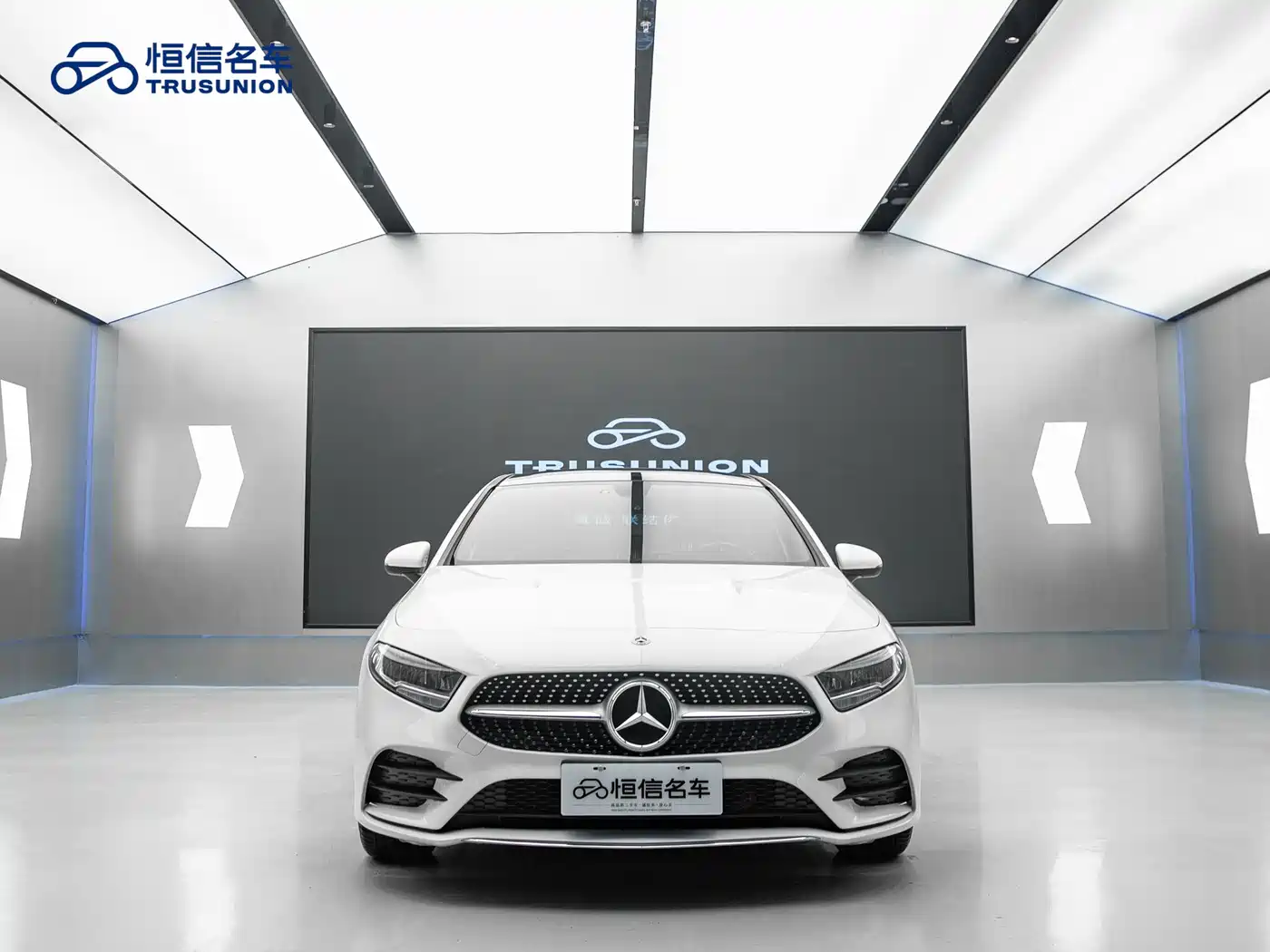 Mercedes-Benz A-Class 2022 A 180 L Sport Sedan фото 2