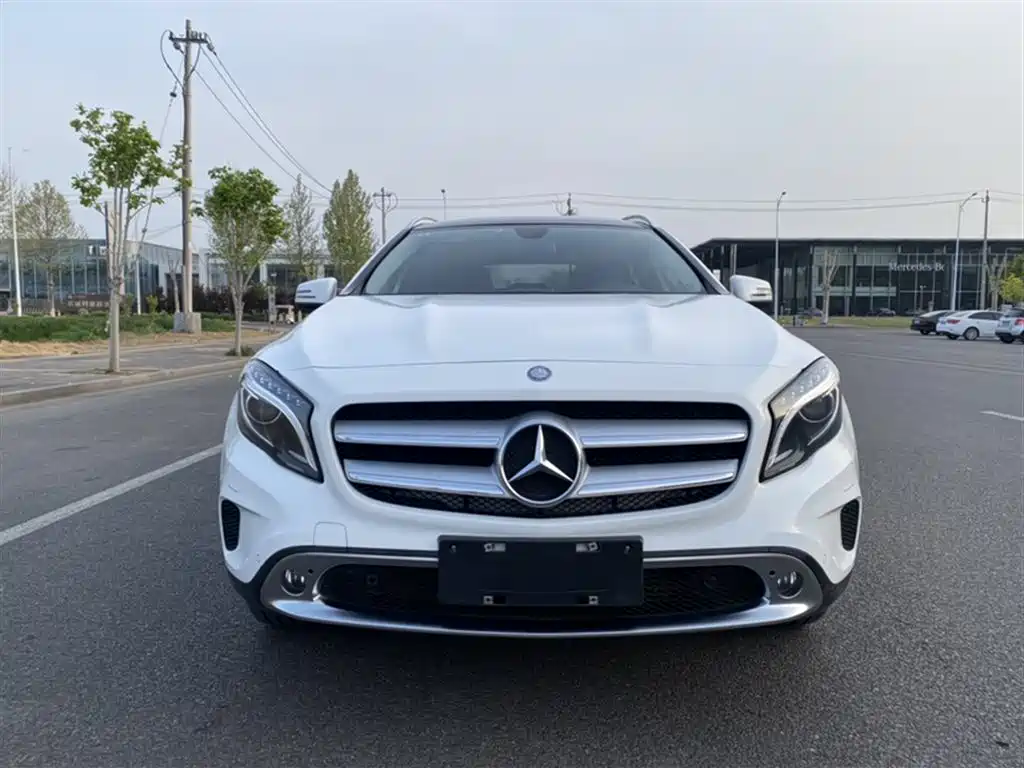 Mercedes-Benz GLA 2015 GLA 220 4MATIC Fashion Edition фото 20