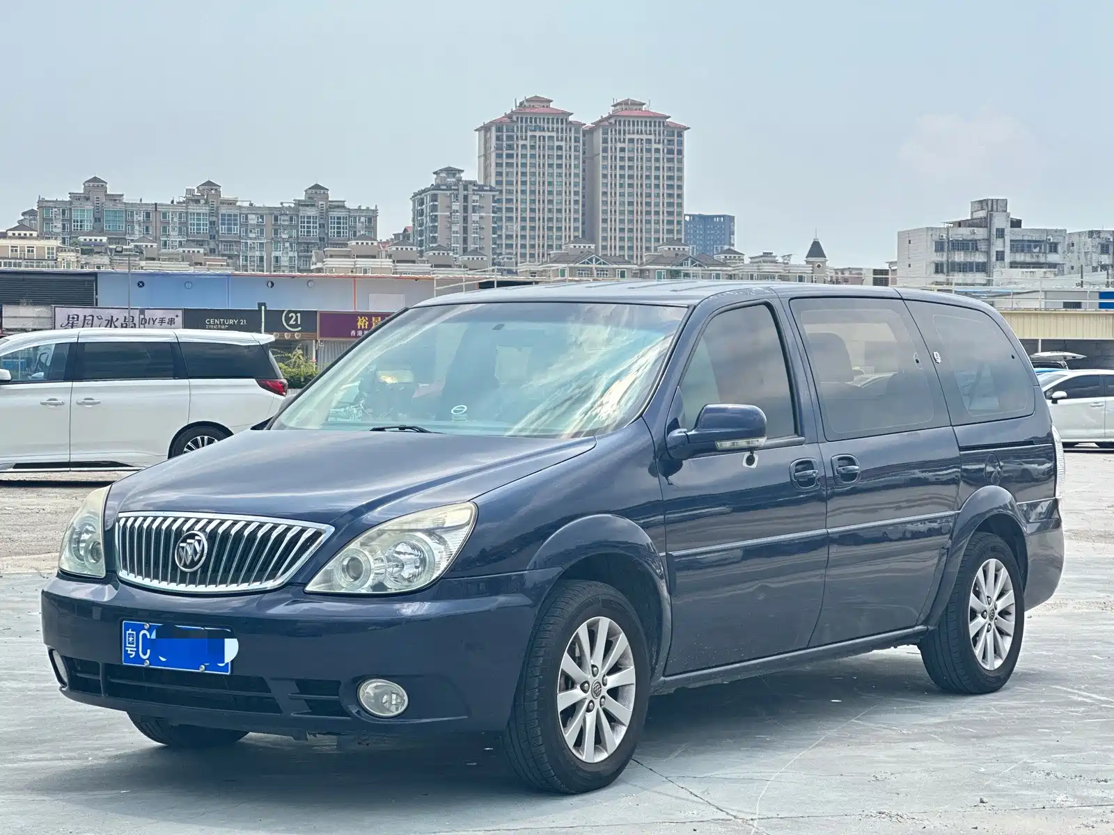 Фото 1 - Buick GL8