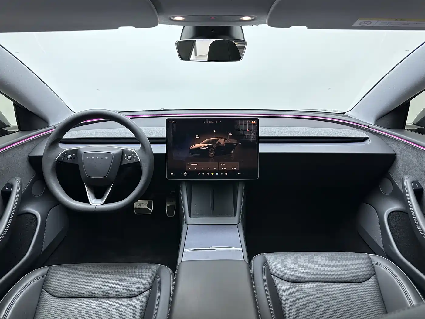 TESLA MODEL 3