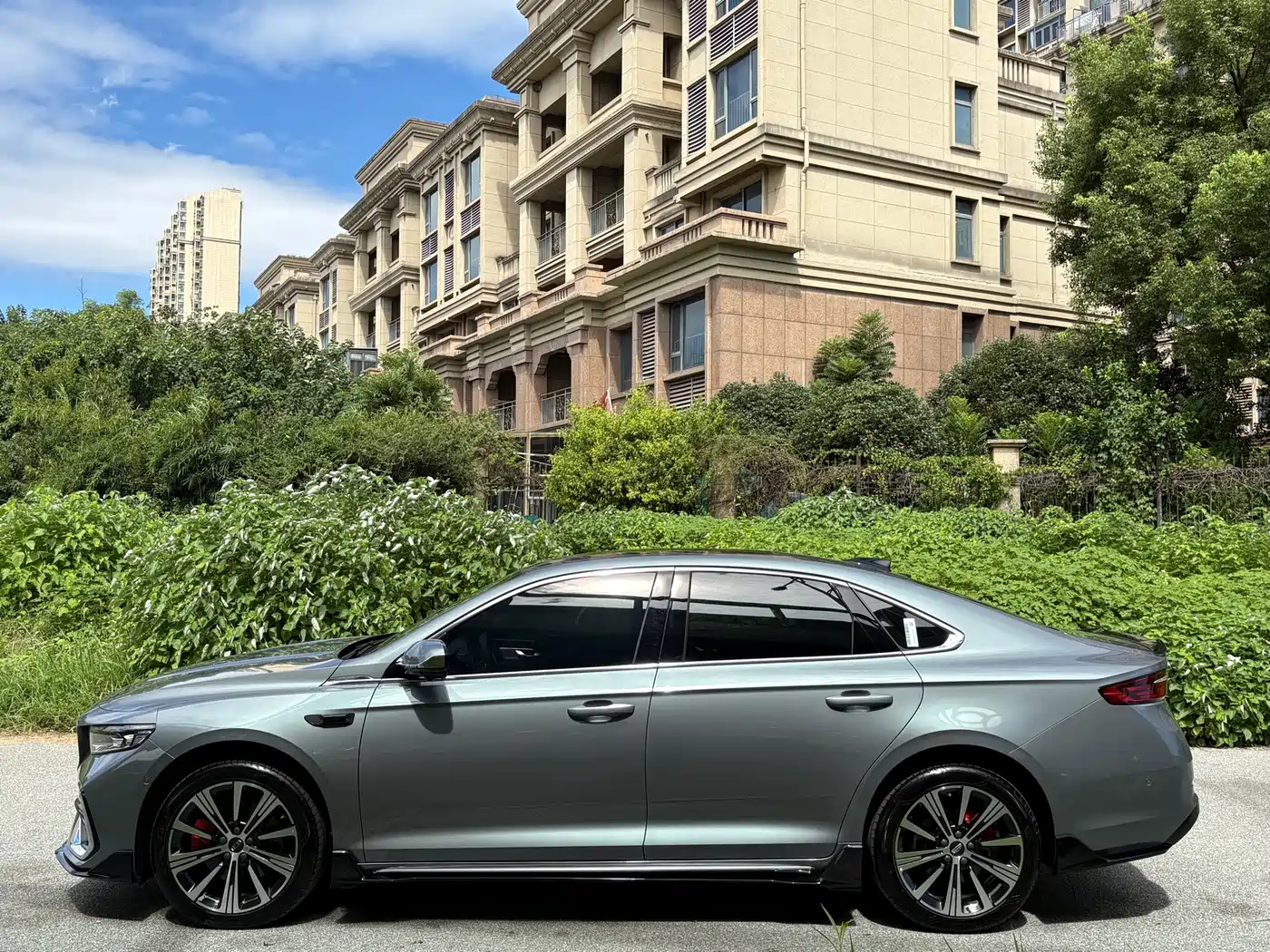 Geely Preface 2025 2026 Orient Yao 2.0TD Moonview Edition