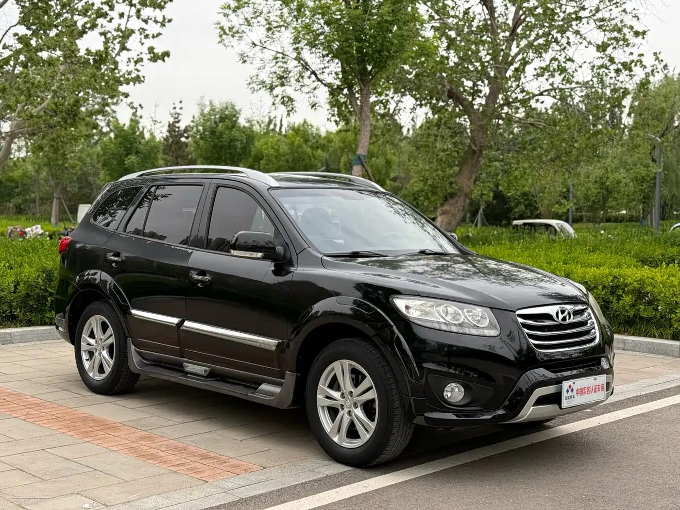 Hyundai Santa Fe Classic 2010 2.4 Luxury 7-Seater AWD фото 3