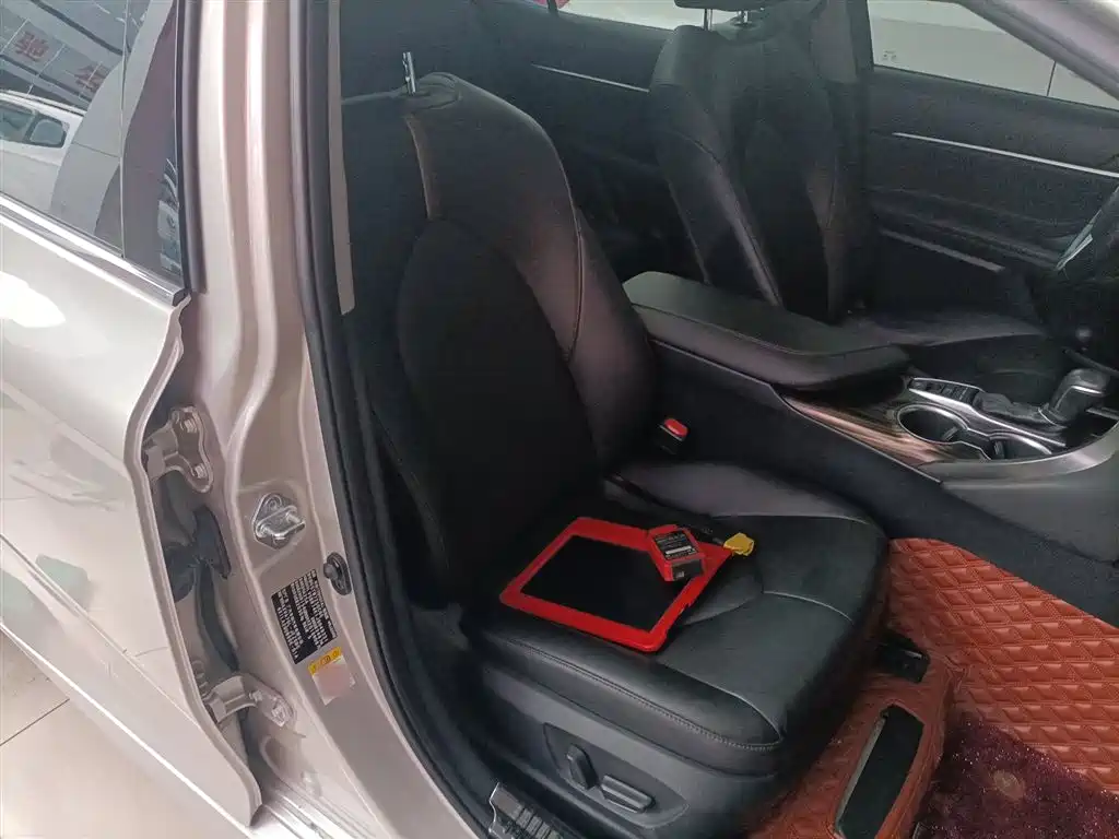 Toyota Camry 2018 2.5G Luxury Edition фото 20