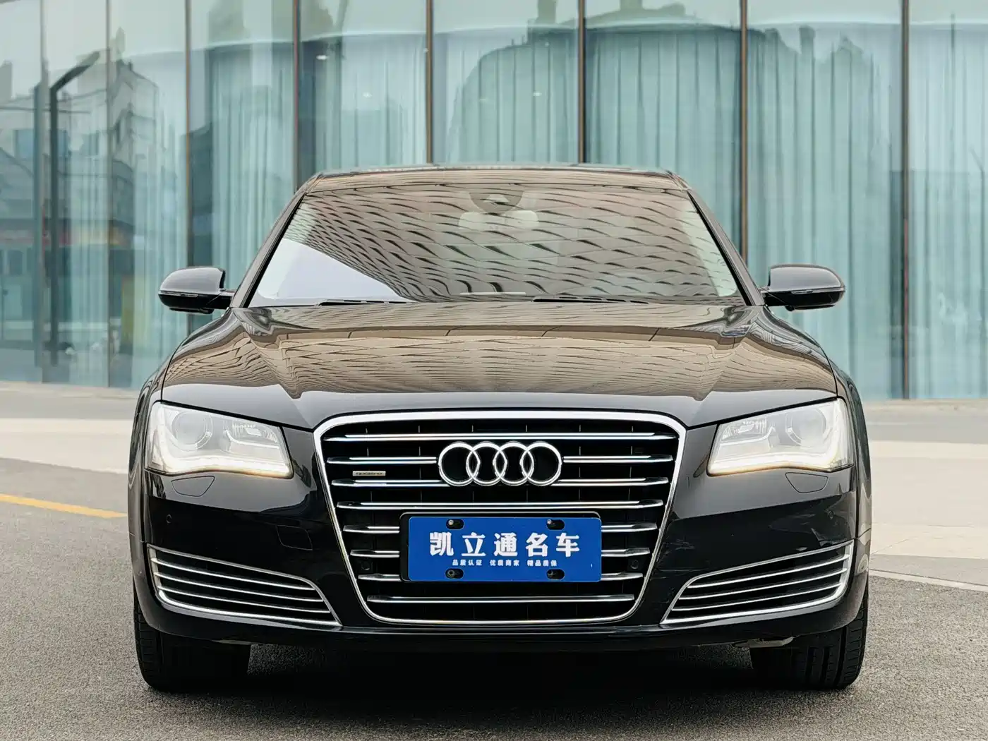 Audi A8 2013 A8L 50 TFSI quattro Comfort фото 2